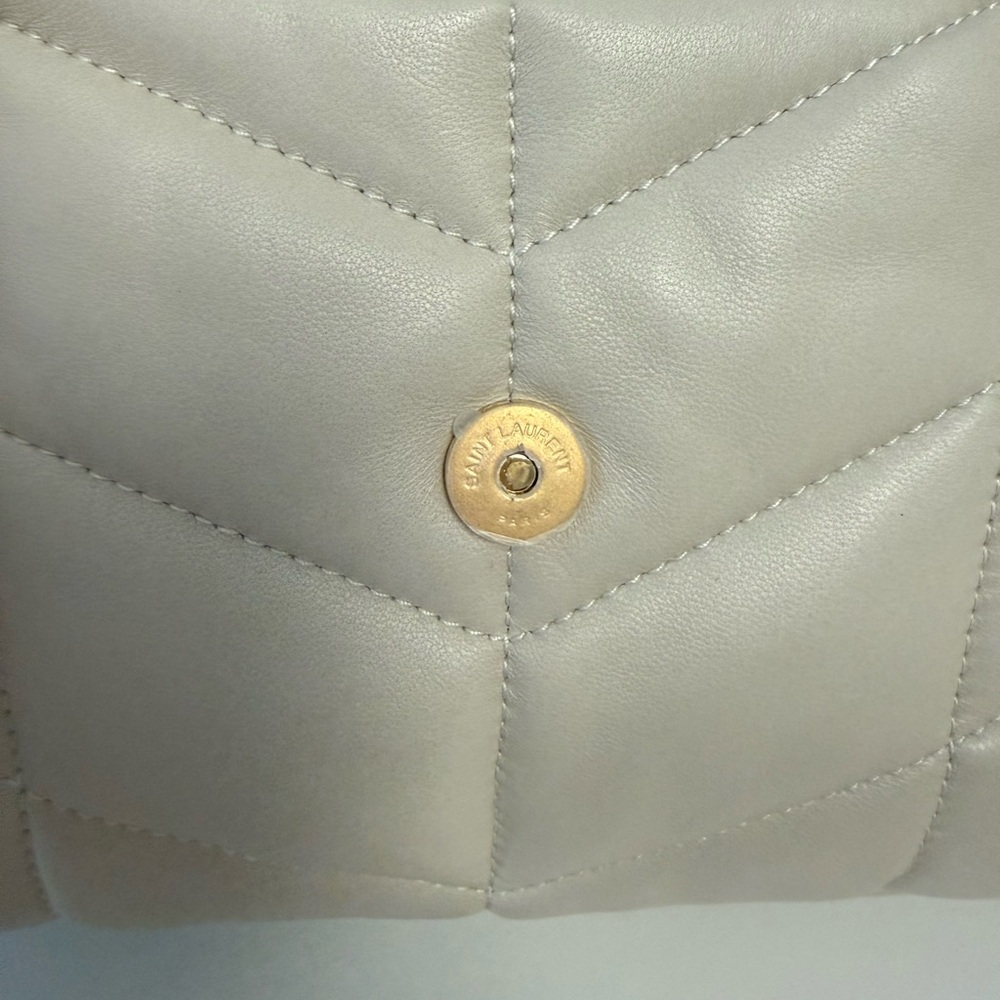 Saint Laurent Quilted Loulou Puffer Shoulder Bag in Crema Soft - Picture 7 of 12